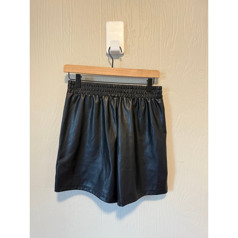 Fabletics • NWT Vegan Faux Leather Shorts Black Elastic Waist Pockets Womens Sm - Picture 9 of 9